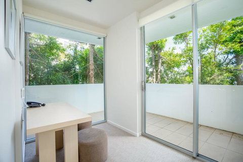 Unit 105 Plantation - Rainbow Beach, Plantation Resort, Second Floor, Aircon, Pool, Spa - Holiday Sunshine Coast 1