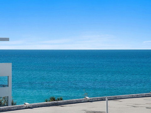 Unit 3 Casand Chase, Kings Beach - Sunshine Coast Tourism 1