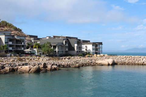 Unit 3302 One Bright Point - Holiday Sunshine Coast 1