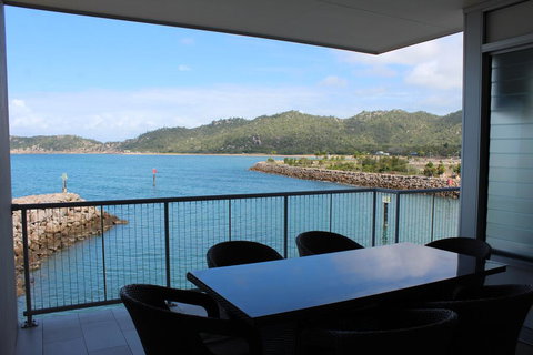 Unit 3302 One Bright Point - Holiday Sunshine Coast 3