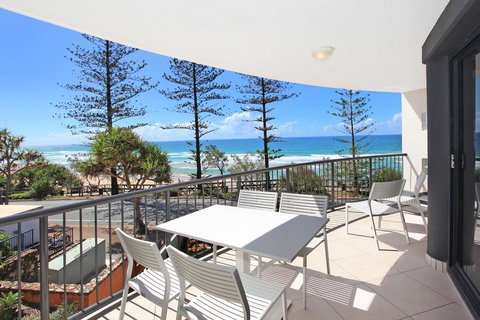 Unit 4, The Rocks, 1746 David Low Way Coolum Beach - 500 Bond - Holiday Sunshine Coast 0
