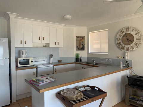 Unit 5 Sanctuary Shores, Kings Beach - Free Wifi! - Holiday Sunshine Coast 3