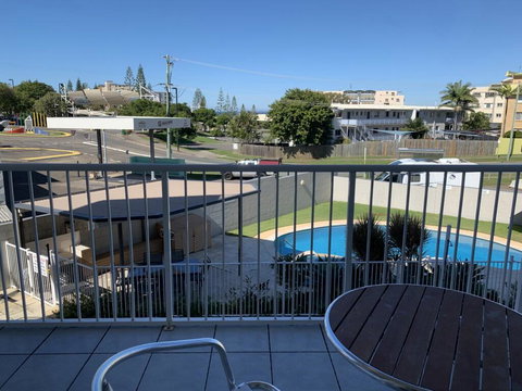 Unit 6 'mainsail Apartments' Free Wifi! - Sunshine Coast Tourism 1