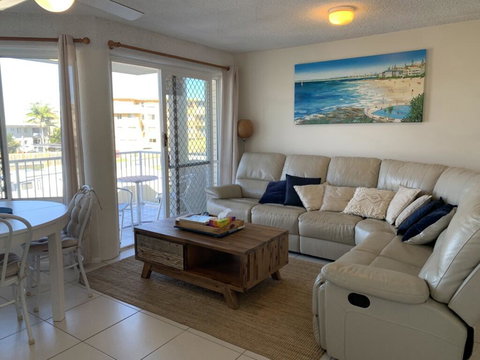 Unit 6 'mainsail Apartments' Free Wifi! - Sunshine Coast Tourism 0