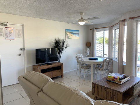 Unit 6 'mainsail Apartments' Free Wifi! - Sunshine Coast Tourism 2