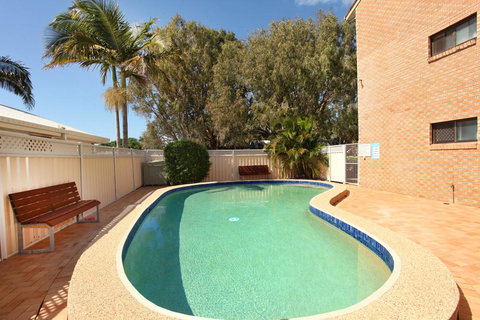 Unit 7, Belander Court, 34 Perry Street Coolum Beach, AIR CONDITIONED, 400 BOND, LINEN SUPPLIED - Holiday Sunshine Coast 2