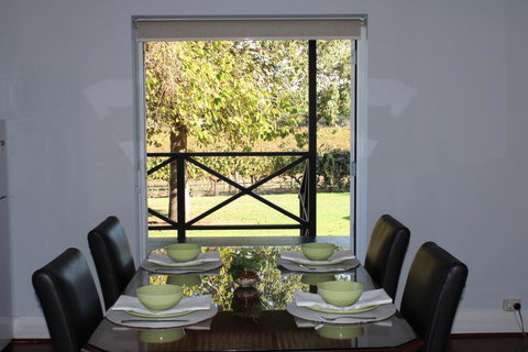 Upper Reach Spa Cottage - Sunshine Coast Tourism 2