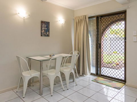 Upstairs And Downstairs - 81 Denman Camp Rd - Sunshine Coast Tourism 2