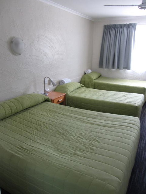 Urangan Motor Inn - Sunshine Coast Tourism 3
