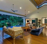Veldree Palm Cove Rainforest ViewsPrivacyClose to the Beach and Restaurants - Sunshine Coast Tourism