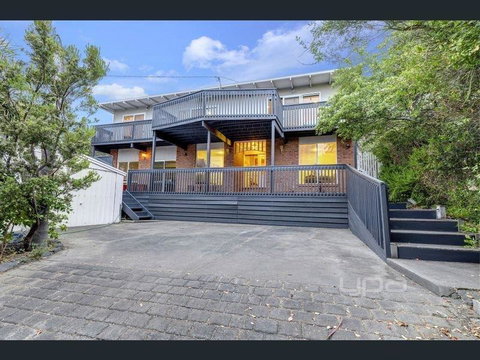 Valentine Sandcastles - Holiday Sunshine Coast 0