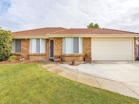 Varuna Stay - Sunshine Coast Tourism 1