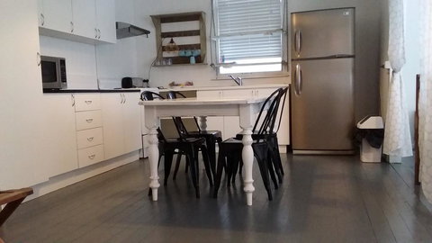 Verandah Motel - Holiday Sunshine Coast 2