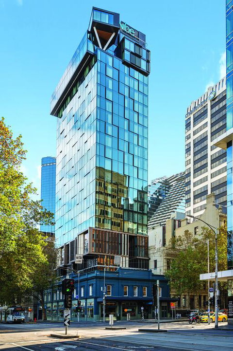 Vibe Hotel Melbourne - Holiday Sunshine Coast 3
