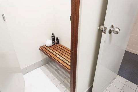 Vickery House 8 Bedroom Flat - Sunshine Coast Tourism 3