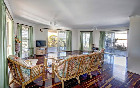 Verandahs - Holiday Sunshine Coast 2