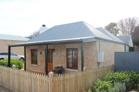 Victoria Cottage - Holiday Sunshine Coast 3