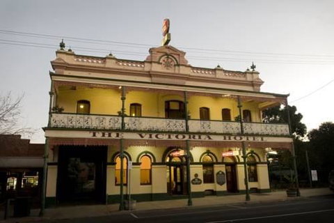 Victoria Hotel Rutherglen - Sunshine Coast Tourism 0