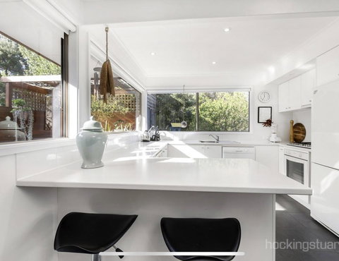 Victorian Beach House - Holiday Sunshine Coast 0