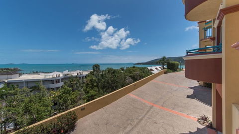 Views From Golden Orchid - Airlie Beach - Sunshine Coast Tourism 2