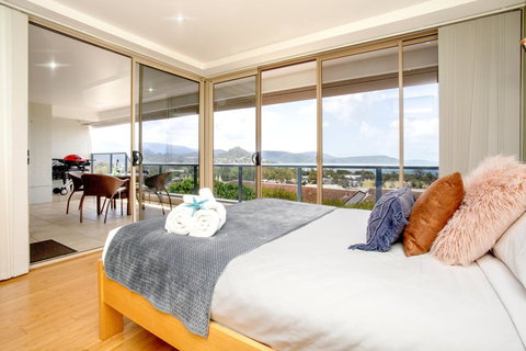 VIEWS ON ELSHEBY - Sunshine Coast Tourism 1