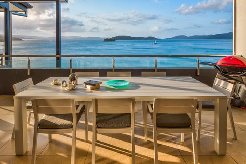 Villa 16 The Edge On Hamilton Island - Holiday Sunshine Coast 3