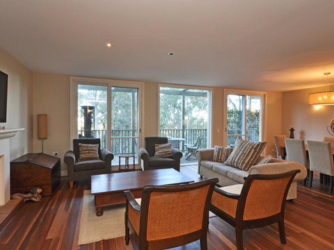 Villa 3br Vista Resort Condo Located Within Cypress Lakes Resort (nothing Is More Central) - Holiday Sunshine Coast 0