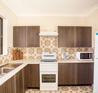 Villa Bianca 10 opposite the Tanks - Sunshine Coast Tourism