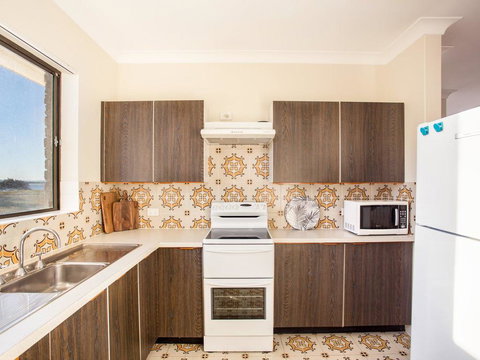 Villa Bianca 10 Opposite The Tanks - Sunshine Coast Tourism 0