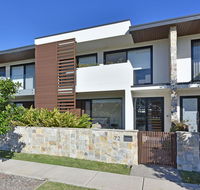 Villa Catania Waterside at Trinity Point - Holiday Sunshine Coast