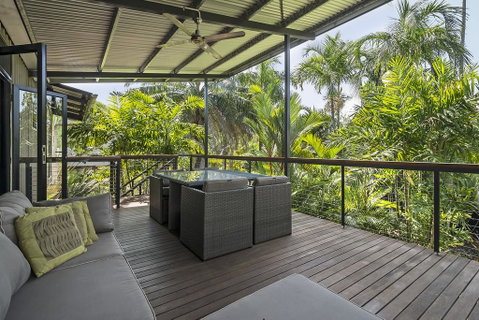 Villa Frangipani - Sunshine Coast Tourism 0