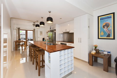 Villa Fullmoon - Sunshine Coast Tourism 1