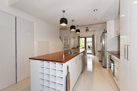 Villa Fullmoon - Sunshine Coast Tourism 2