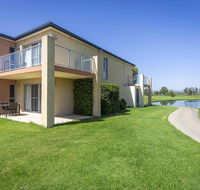 Villa On The Green - Sunshine Coast Tourism