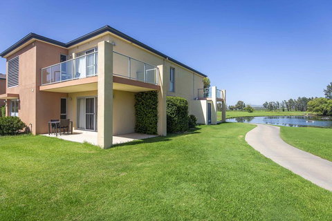 Villa On The Green - Holiday Sunshine Coast 0