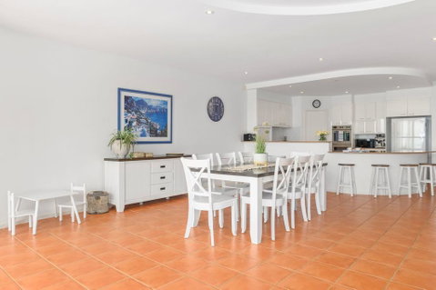 Villa Provence Coffs Harbour - Sunshine Coast Tourism 3