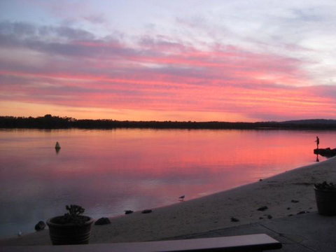 Villa Riviera On River Front - Holiday Sunshine Coast 0