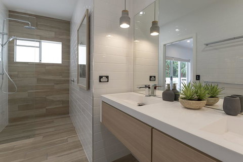 Villa Sorrento - Luxury Holiday Home - Holiday Sunshine Coast 3