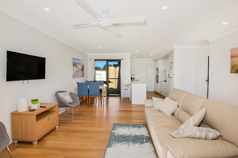 VIlla Zelma, Culburra Beach - Sunshine Coast Tourism 0