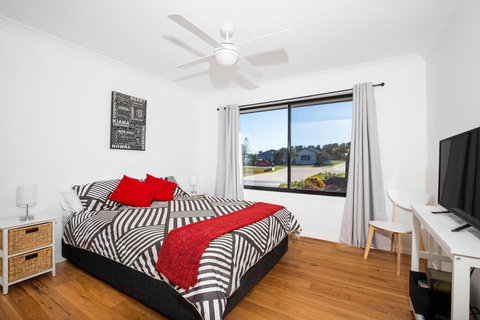 VIlla Zelma, Culburra Beach - Sunshine Coast Tourism 2