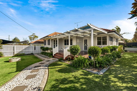 Viola House - Holiday Sunshine Coast 0