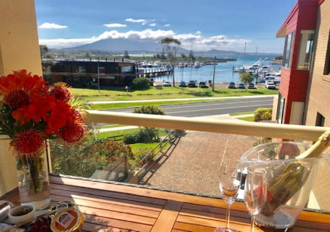 Vista Marina Penthouse #6 - Sunshine Coast Tourism 0