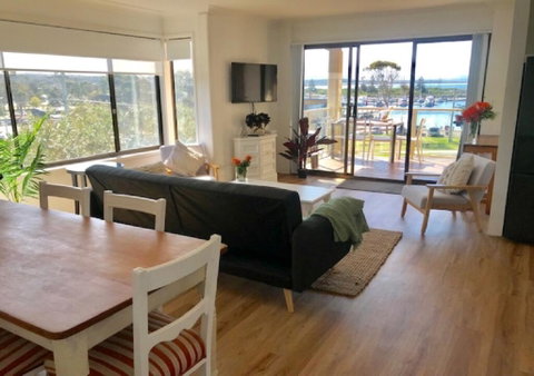 Vista Marina Penthouse #6 - Sunshine Coast Tourism 2