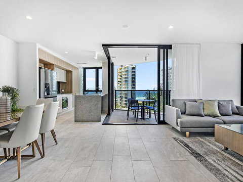 Vue Broadbeach Private 2 Bed Ocean View - Sunshine Coast Tourism 1