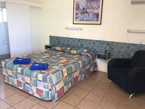 Wagon Wheel Motel - Sunshine Coast Tourism 2