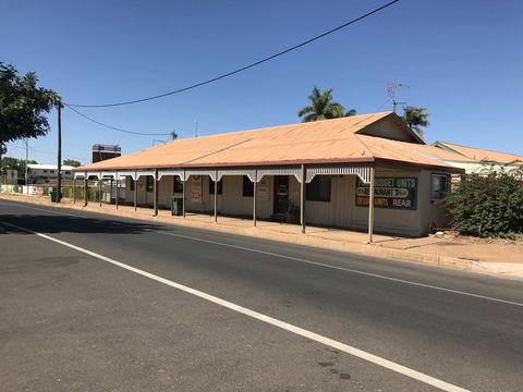 Wagon Wheel Motel - Sunshine Coast Tourism 0