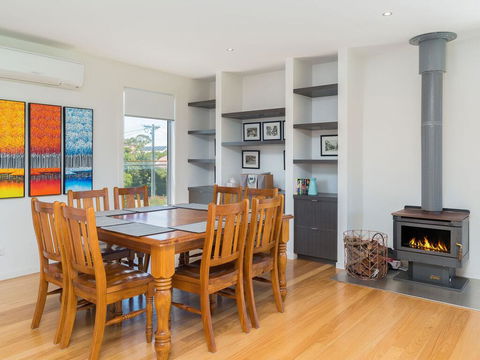 Waikiki Dream - Holiday Sunshine Coast 1