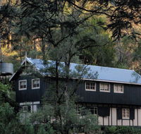 Walhalla Coach House - Holiday Sunshine Coast