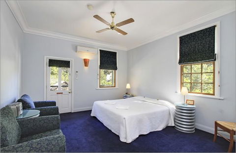 Walhalla's Star Hotel - Sunshine Coast Tourism 3