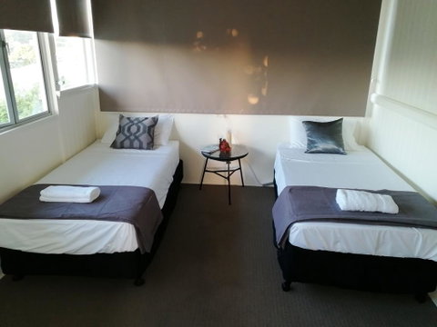 Walk To Beach Queenslander HOME In CBD Hervey Bay - Sunshine Coast Tourism 2